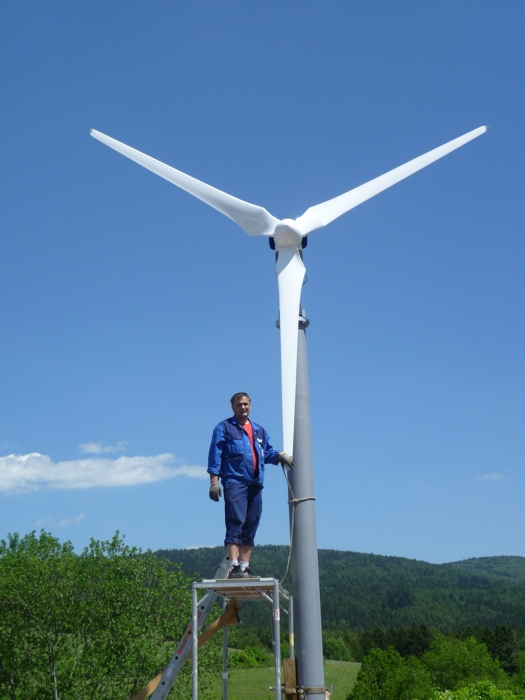 € 445,-: Klein-Windkraftwerk max. 500W, Sechsblatt-Rotor mit 1,2m  Rotordurchmesser Ausführung 12V